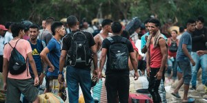Venezuela vive maior migração da história moderna do país, diz bispo