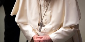 Linda oração do Papa a São José pelos relacionamentos