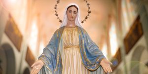 Brasil: imagem de Nossa Senhora das Graças amanhece pichada