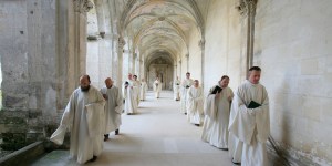 Qual é o segredo da longevidade das ordens religiosas mais antigas?