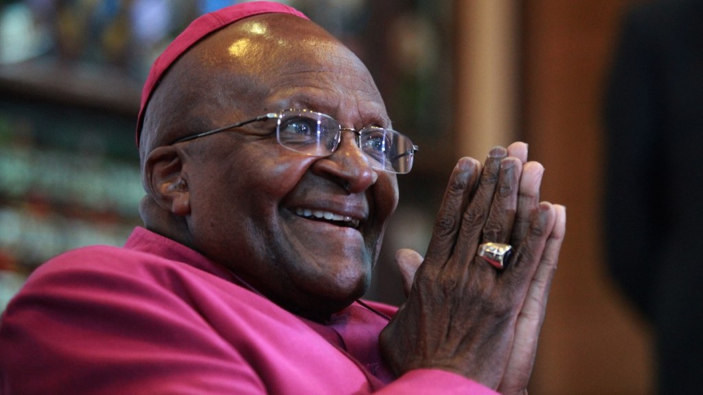 DESMOND-TUTU-000_9V93T4.jpg