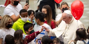 No Natal, cada um diga: &#8216;Deus vem para mim&#8217;, ensina o Papa