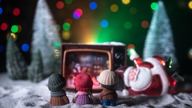 CHRISTMAS, FAMILY, TV