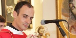 Francesco Cristofaro, pároco deficiente: &#8220;quero ser padre até o fim&#8221;