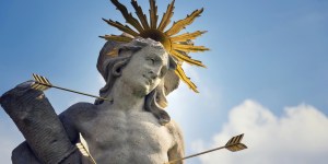 São Sebastião: exemplo de coragem e perseverança