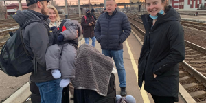 Ruslan, 4 anos e deficiente, resgatado da Ucrânia em meio à invasão