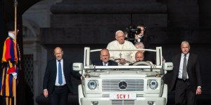 O último desejo do Papa Francisco: Papamóvel doada para as crianças de Gaza