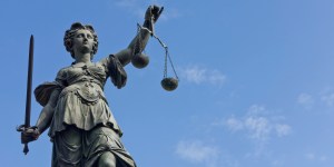 Lutar pela justiça, com realismo e esperança