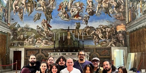 Fotos: Jason Momoa no Vaticano
