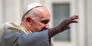 Papa Francisco anuncia 21 novos cardeais, entre eles o mais jovem do mundo