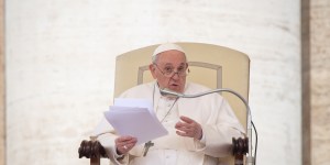 Papa na Audiência Geral: o segredo da paz de Maria