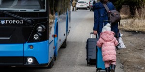 Ucrânia: quase 1.000 crianças foram mortas ou feridas em 6 meses de guerra