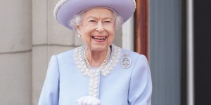 O fim de uma era: A Rainha Elizabeth II falece aos 96 anos de idade após um impressionante reinado de 70 anos