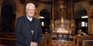 Bispo anunciado como futuro cardeal pede que o Papa aceite sua renúncia