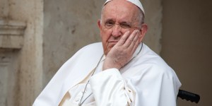 Sobre os boatos de renúncia: Papa Francisco é um pastor, não um jogador de futebol
