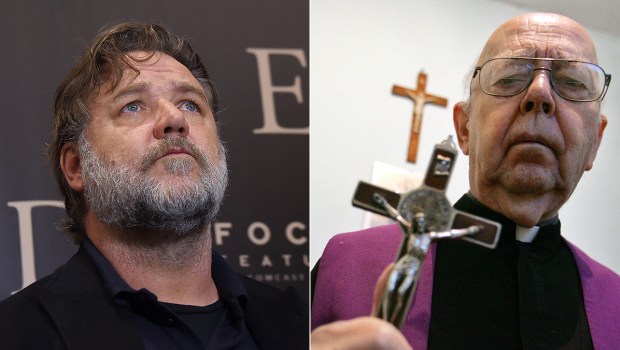 Russell Crowe e o padre exorcista Gabriele Amorth