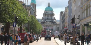 Católicos ultrapassam número de protestantes na Irlanda do Norte