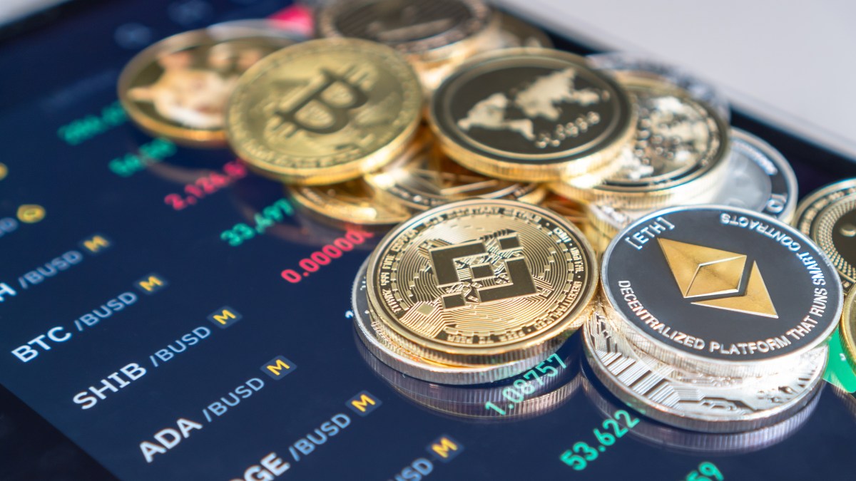 CryptoCurrency-shutterstock_2002007354.jpg
