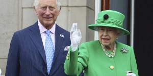 Resenha de imprensa: De Elizabeth II a Charles III, a fé como legado?