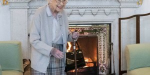 Elizabeth II sabia que não voltaria para casa e escolheu onde morrer, diz jornalista