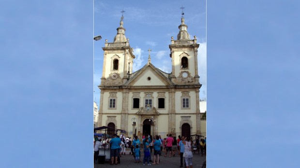 Basílica Histórica de Aparecida é a primeira basílica do Brasil