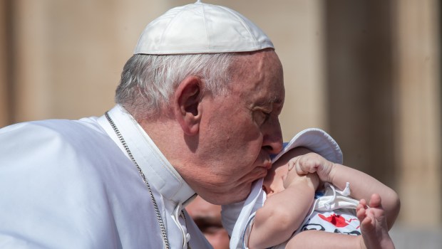 Pope-Francis-general-audience-Antoine-Mekry-ALETEIA