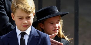 O que a presença do príncipe George e da princesa Charlotte no funeral da rainha pode nos ensinar