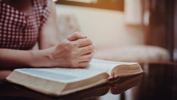 Bíblia, com Antigo Testamento e Novo Testamento