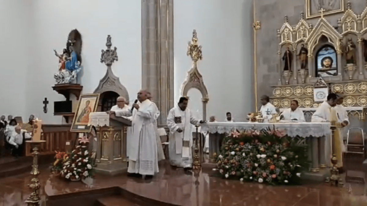 Terremoto em igreja durante Missa em Michoacán, México