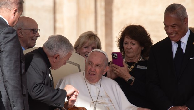 Pope Francis meets with faithful at the end of his audience