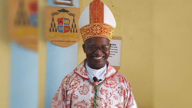 CARDEAL RICHARD KUUIA BAAWOBR, BISPO EM GANA