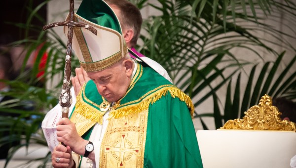 Pope Francis celebrate Holy Mass on the occasion of the VI World Day of the Poor