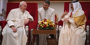 Direto do Vaticano: Papa vai ao Bahrein como &#8220;semeador da paz&#8221;