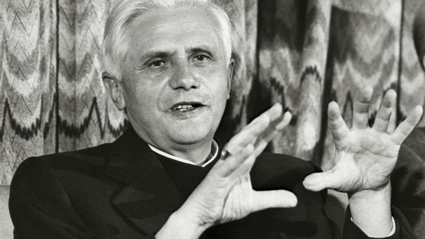 Cardeal Joseph Ratzinger, futuro Papa Bento XVI, em 1984