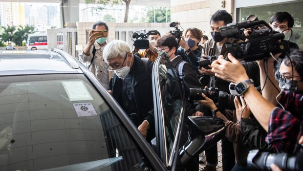 Cardeal Zen no tribunal de Hong Kong