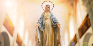 [VÍDEO] A Coroa das 7 Alegrias da Virgem Maria