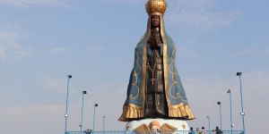 O país dos grandes monumentos católicos