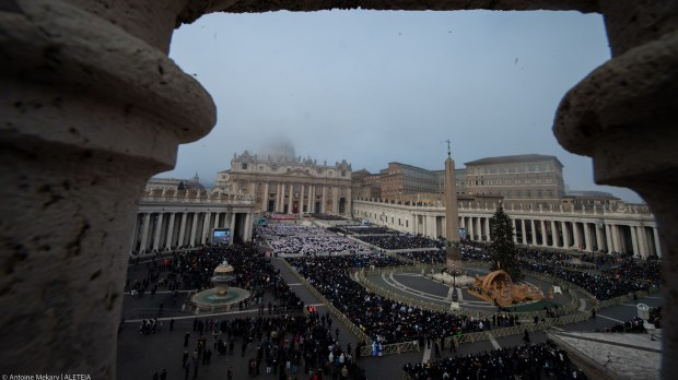 O Vaticano durante funeral do Papa Emérito Bento XVI