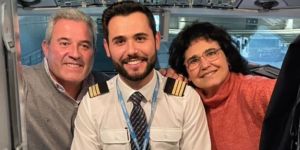O emocionante primeiro voo de um jovem piloto com seus pais a bordo