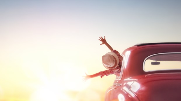 Woman – car – shutterstock_400992952.jpg