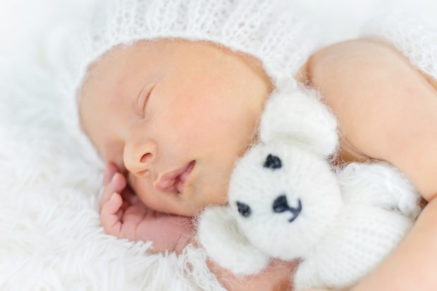 Nomes de bebê que remetem à alegria