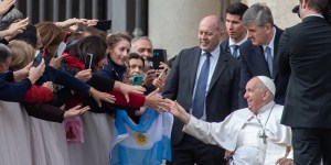 Papa às mulheres: “agradeço-lhes pelo empenho na construção de uma sociedade mais humana”