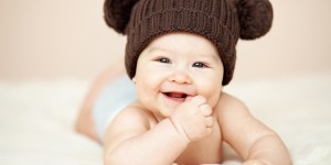 Nomes de bebê que remetem à alegria