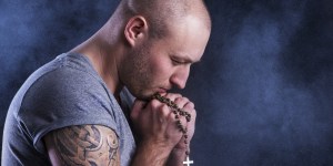 Terço dos Homens cresce em um dos países mais secularizados do mundo