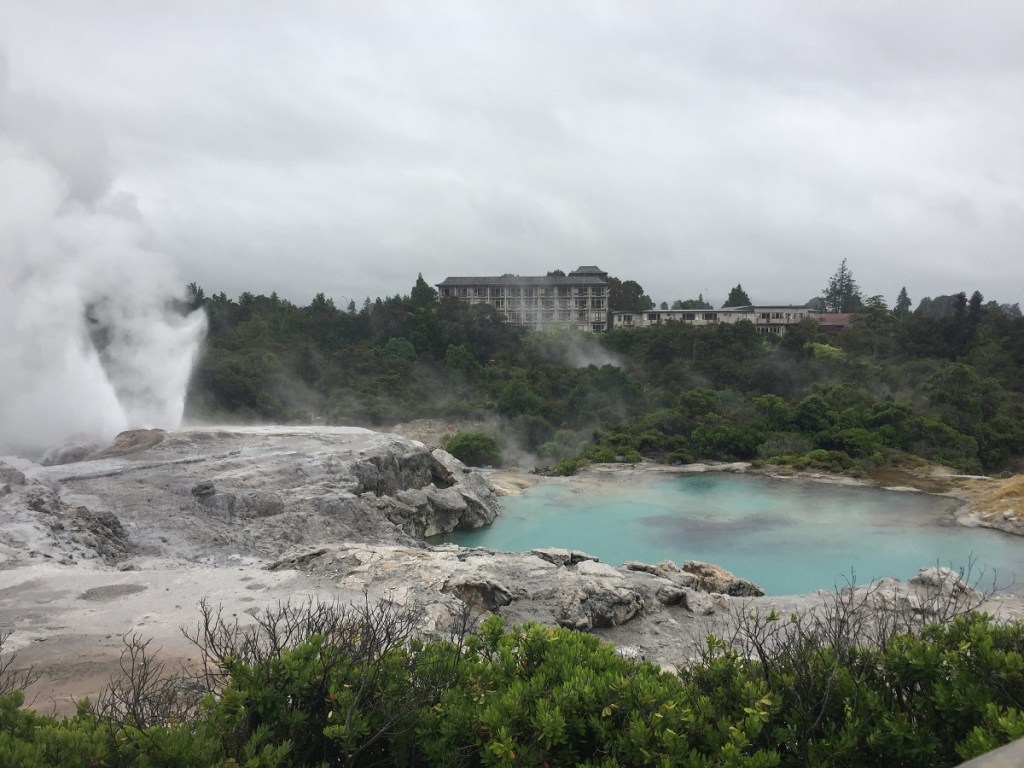 Piscina termal na Nova Zelândia