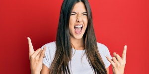 Dicas importantes de um exorcista para os pais de adolescentes