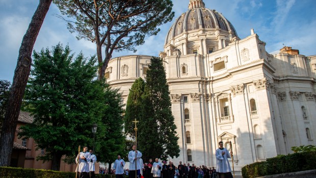Holy Rosary and torchlight procession presided over by Card. Mauro Gambetti