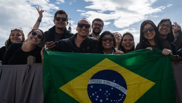 Brazilian faithful during Pope Francis Audience on May 03 23023