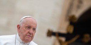 Papa Francisco cria fundo para vítimas de abusos em países pobres