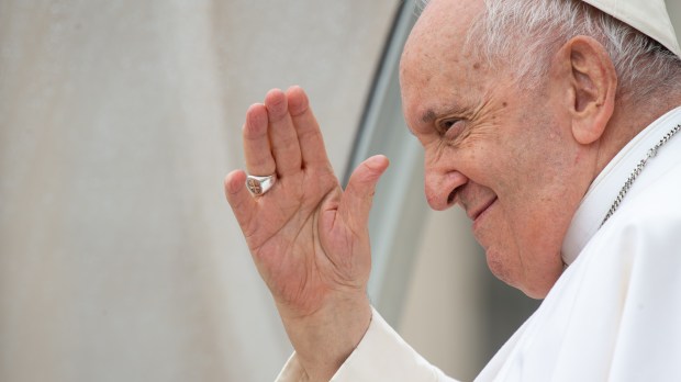 Pope Francis blesses faithful